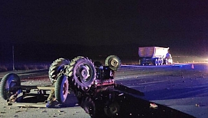 Devrilen traktörden yola savruldu, kamyon altında kalıp öldü