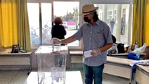 Kıbrıs'ta Ersin Tatar Kazandı