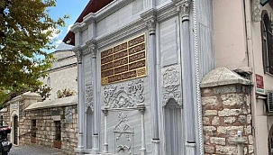 270 yıllık çeşmenin kitabesine AKP'li vekil babasının adını yazdılar!