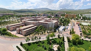 Üniversiteye kayıt için 500 dolar bağış almışlar