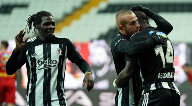 Beşiktaş'tan üst üste ikinci maçta pas rekoru