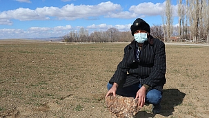 Tarlada bulduğu gök taşını 180 bin dolara sattı