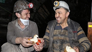 Yerin metrelerce altında ilk sahur: Dışarıdaki sofradan çok farklı