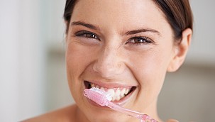 Doğru diş fırçalama tekniği nedir? Diş fırçalamak ne işe yarar?