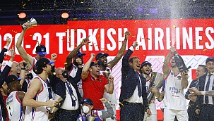 Ergin Ataman bir ilki başardı
