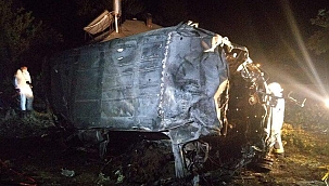 Van'da Göçmenler Kaza Yaptı12 Ölü 26 yaralı