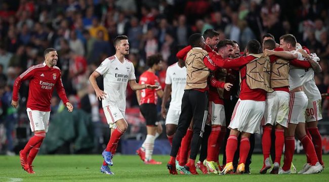 PSV'yi eleyen Benfica gruplarda mücadele edecek