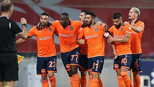 Fenerbahçe Başakşehir'e 2 golle yenildi
