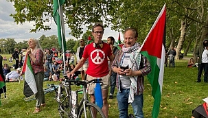 Londra'da Savaş Karşıtlarından Protesto