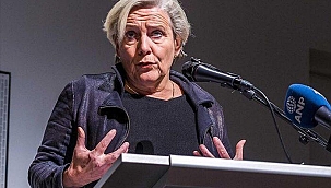 Ülkede peş peşe istifalar! Bu kez de Savunma Bakanı duyurdu