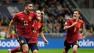 İtalya 37 maç sonra yenildi İspanya Finalde