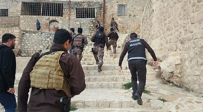 Gaziantepli Aşireti üyesi MAE Mardin sokaklarında terör estirdi