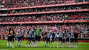 Porto, ezeli rakibinin sahasında şampiyon oldu