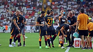 Muslera kurtardı, Gomis 90'da attı Galatasaray 3 Puanı Aldı