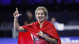 Milli güreşçi Yasemin Adar Yiğit dünya şampiyonu oldu!