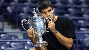Son Dakika: Amerika Açık'ta Carlos Alcaraz tarih yazdı!