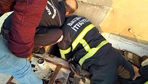 Batman'da Havalandırma boşluğuna düşen genç, sigaranın derdine düştü