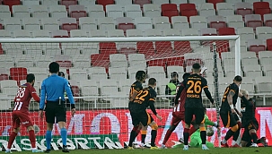 Yorumcular Sivasspor - Galatasaray maçındaki gol iptalini yorumladı