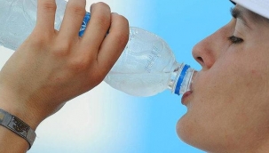 İftar ve sahur arasında bol su içmek önemli