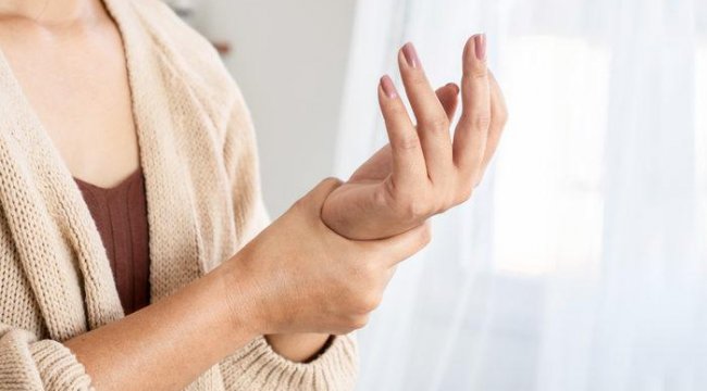 Sinir sıkışması belirtileri nelerdir? Sinir sıkışmasına ne iyi gelir?
