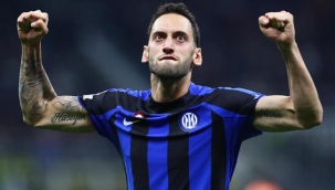 Inter'de Hakan Çalhanoğlu bir rüyayı yaşıyor! Milan tarihinde bir ilk...