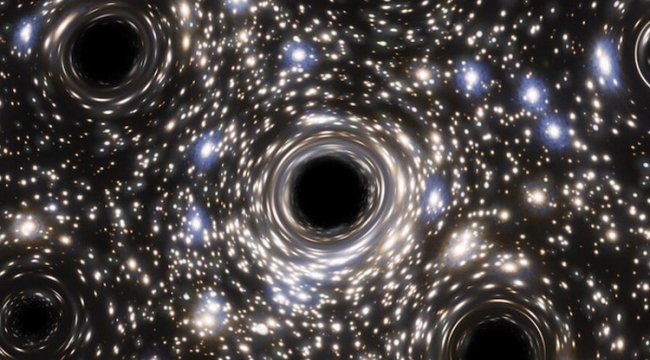 10 yıl içinde kara delik patlaması görebiliriz