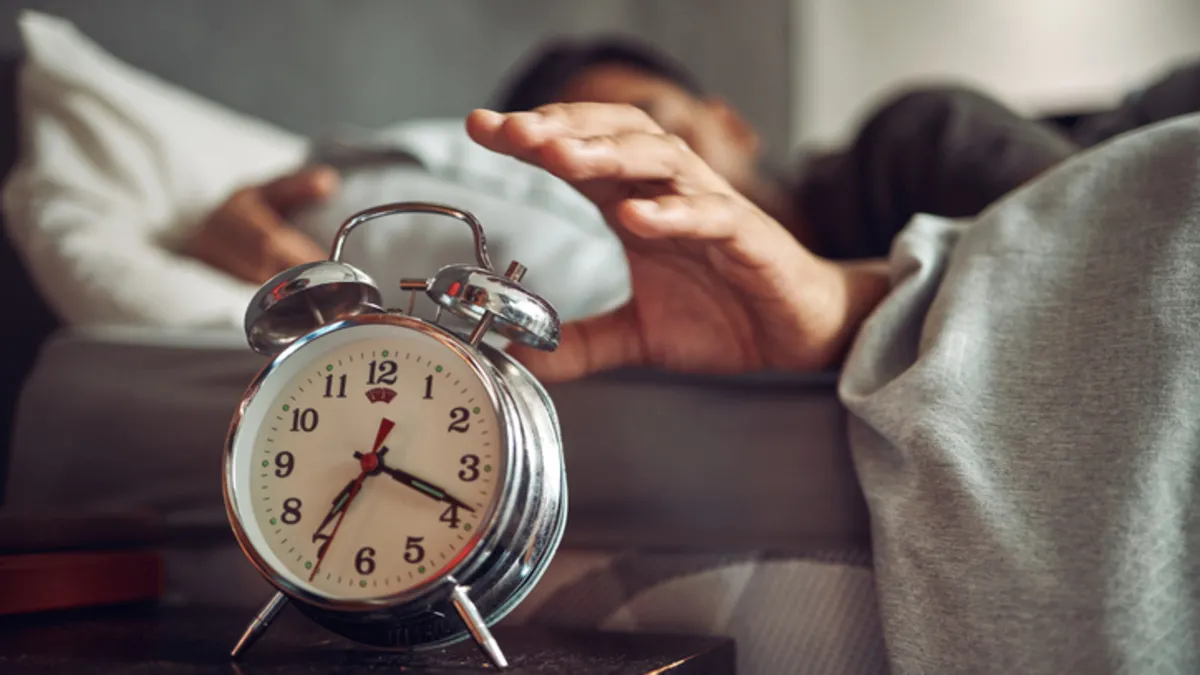 Alarm kurmadan uyanmak mümkün! Uzmanlar doğal uyku ritminin sırrını açıkladı