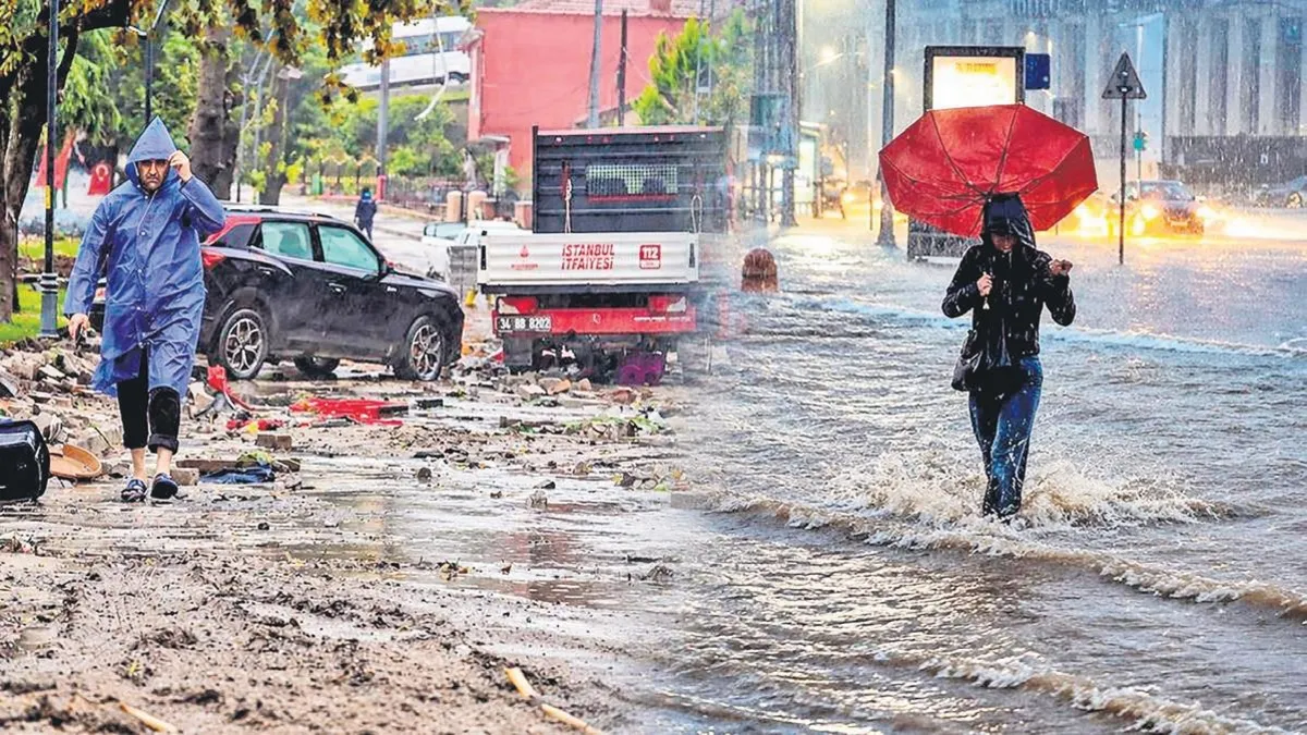 Sel sonrası sağlık uyarıları! Uzman isim uyardı: Asıl tehlike yağmur dindikten sonra başlıyor…
